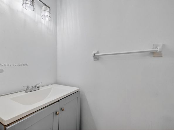 2767 NW 197th Ter, Miami Gardens FL 33056