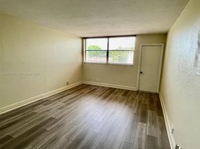 491 Racquet Club Rd 303, Weston FL 33326