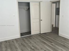 3330 NW 4th St, Miami FL 33125