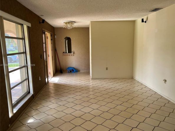 Undisclosed Address #A11866420, Pembroke Pines FL 33024
