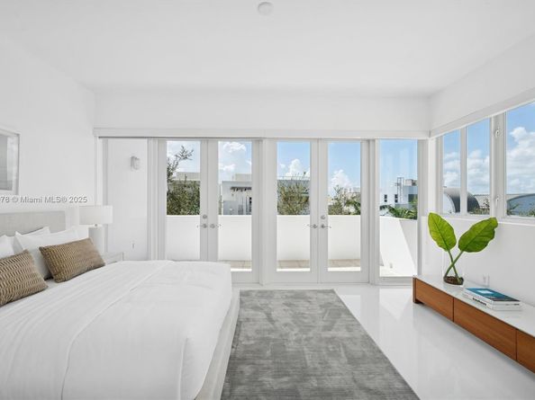 211 Water Way, Miami Beach FL 33141