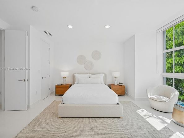 211 Water Way, Miami Beach FL 33141