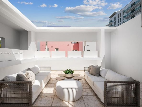 211 Water Way, Miami Beach FL 33141