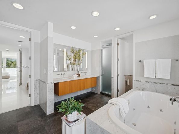 211 Water Way, Miami Beach FL 33141