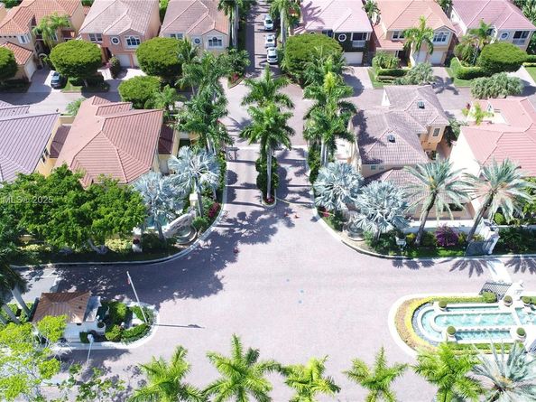 3699 NE 208th Ter, Aventura FL 33180