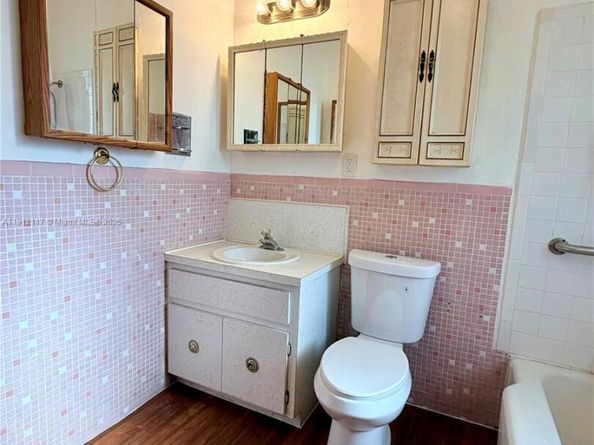 445 SW 24th Rd, Miami FL 33129