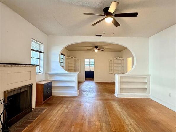 445 SW 24th Rd, Miami FL 33129