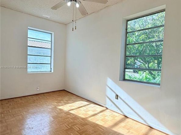 445 SW 24th Rd, Miami FL 33129