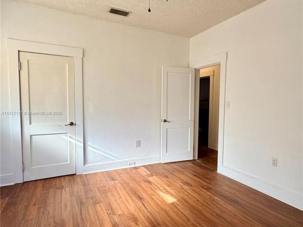 445 SW 24th Rd, Miami FL 33129