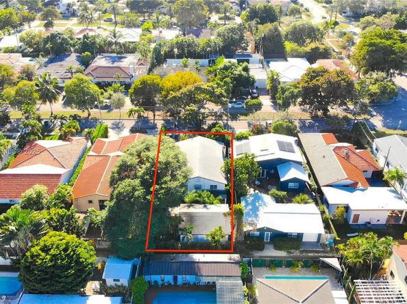 445 SW 24th Rd, Miami FL 33129