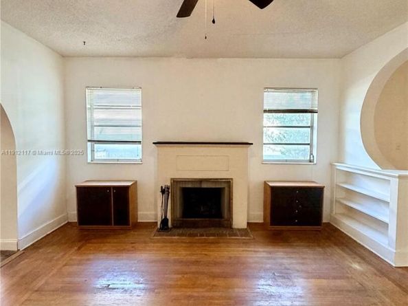 445 SW 24th Rd, Miami FL 33129