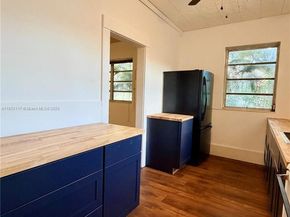 445 SW 24th Rd, Miami FL 33129