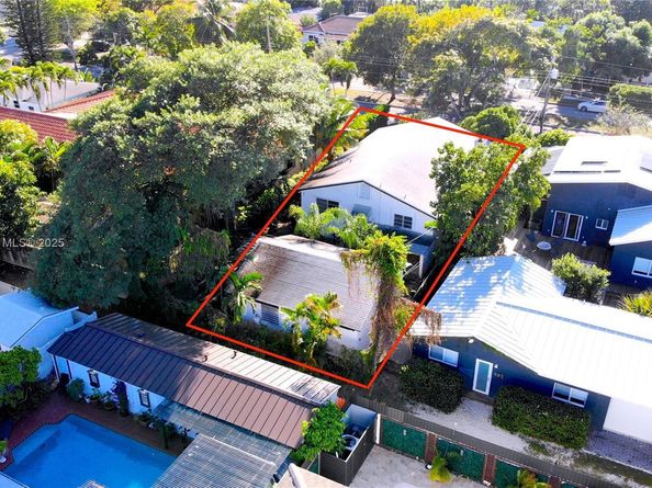 445 SW 24th Rd, Miami FL 33129