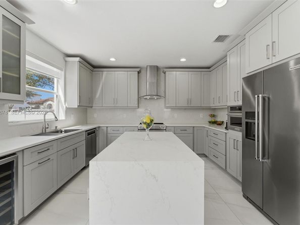 9102 SW 170th Ct, Miami FL 33196