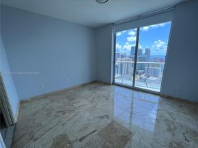 185 SW 7th St 4204, Miami FL 33130
