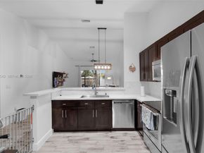 7980 S Aragon Blvd 2, Sunrise FL 33322