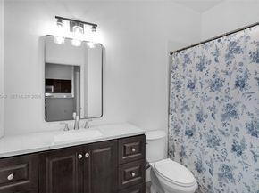 7980 S Aragon Blvd 2, Sunrise FL 33322