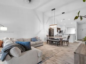 7980 S Aragon Blvd 2, Sunrise FL 33322