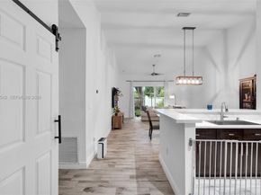 7980 S Aragon Blvd 2, Sunrise FL 33322