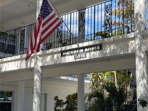 3515 Van Buren St 102, Hollywood FL 33021