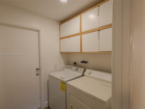 825 Tanglewood Cir, Weston FL 33327