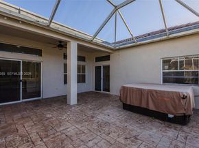 825 Tanglewood Cir, Weston FL 33327