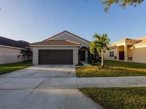 825 Tanglewood Cir, Weston FL 33327