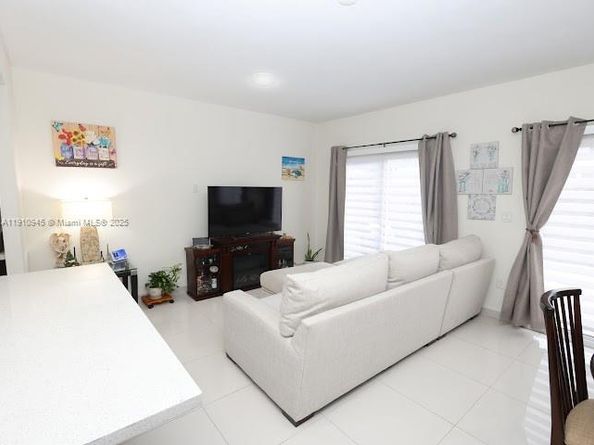 13721 SW 259th Ln, Homestead FL 33032