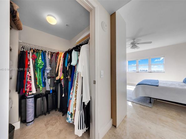 14951 Royal Oaks Ln 901, North Miami FL 33181