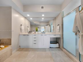 14951 Royal Oaks Ln 901, North Miami FL 33181