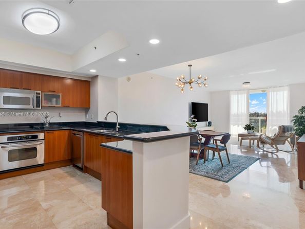 14951 Royal Oaks Ln 901, North Miami FL 33181