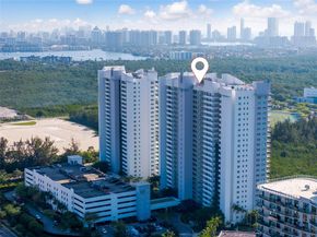 14951 Royal Oaks Ln 901, North Miami FL 33181