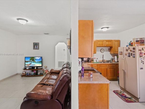 530 Tamiami Blvd, Miami FL 33144