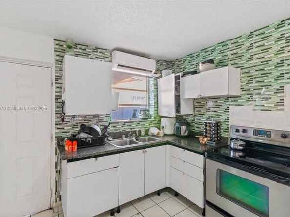 530 Tamiami Blvd, Miami FL 33144