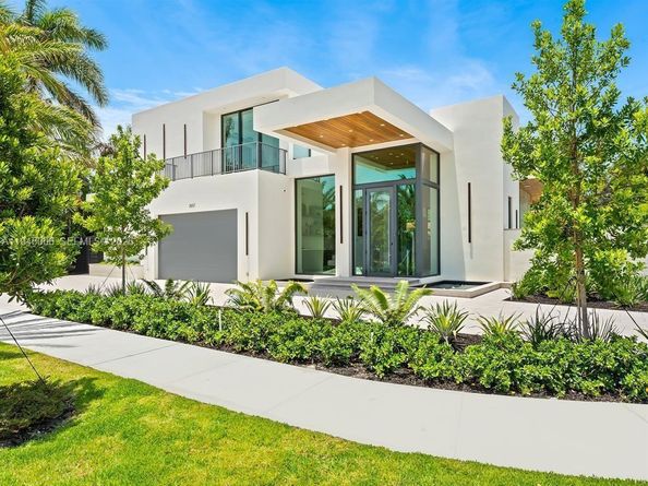 2657 NE 34th St, Fort Lauderdale FL 33306