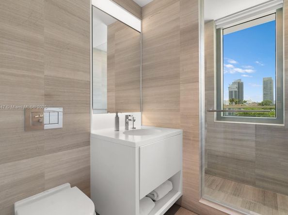 300 Collins Ave PH3, Miami Beach FL 33139