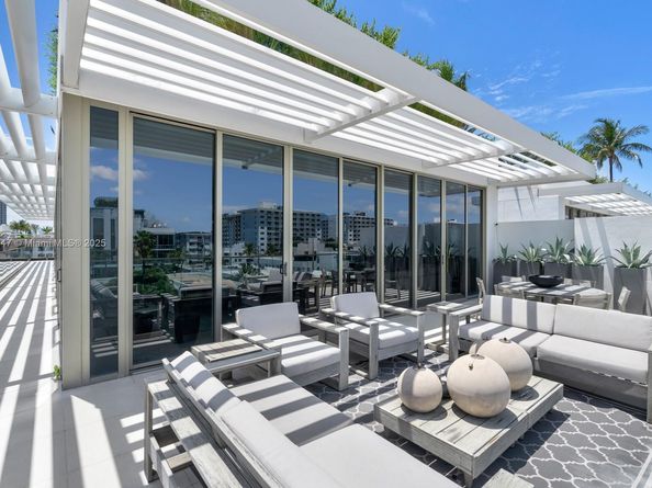 300 Collins Ave PH3, Miami Beach FL 33139