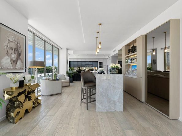 300 Collins Ave PH3, Miami Beach FL 33139