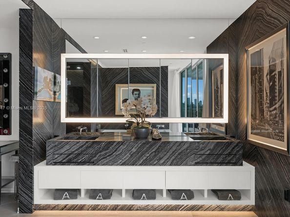 300 Collins Ave PH3, Miami Beach FL 33139