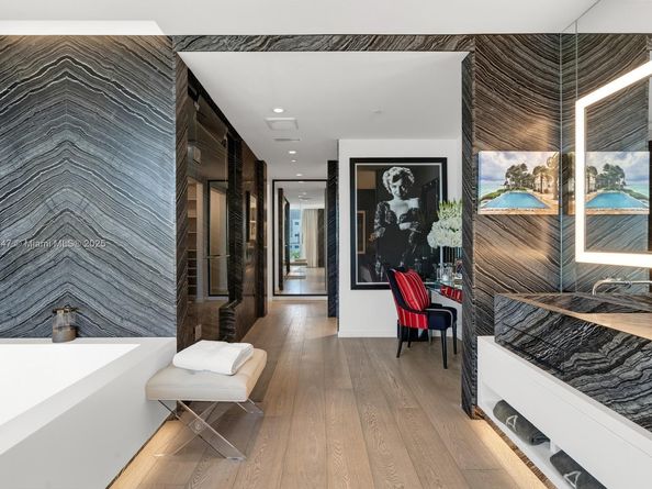 300 Collins Ave PH3, Miami Beach FL 33139