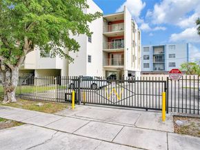 1225 NE 124th St 49C, North Miami FL 33161