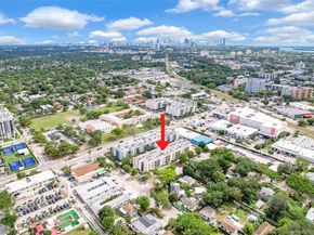1225 NE 124th St 49C, North Miami FL 33161