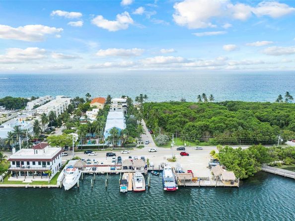381 Franklin St, Hollywood FL 33019