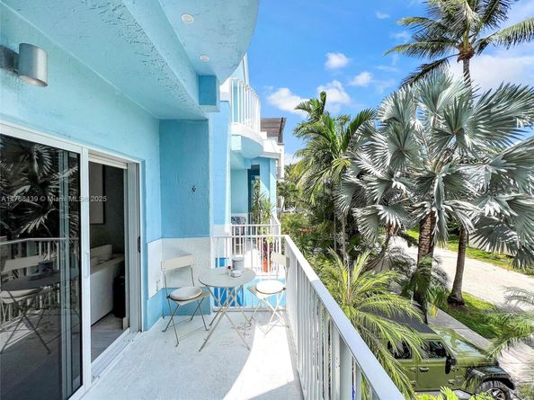 381 Franklin St, Hollywood FL 33019