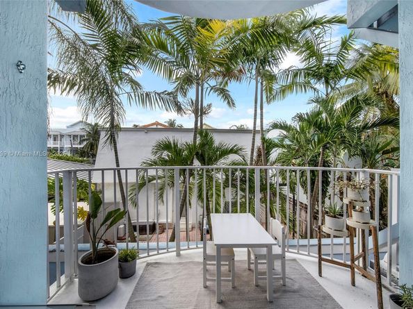 381 Franklin St, Hollywood FL 33019