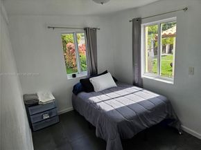 3560 NW 19th St, Miami FL 33125