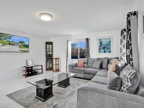 320 NE 33rd St, Oakland Park FL 33334