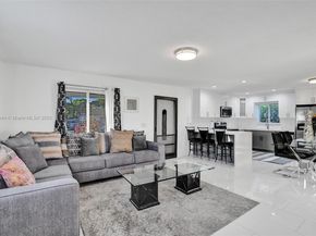 320 NE 33rd St, Oakland Park FL 33334