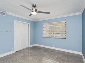 390 Racquet Club Rd 202, Weston FL 33326
