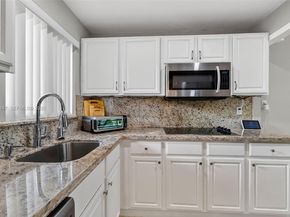 8040 N Sunrise Lakes Dr 108, Sunrise FL 33322
